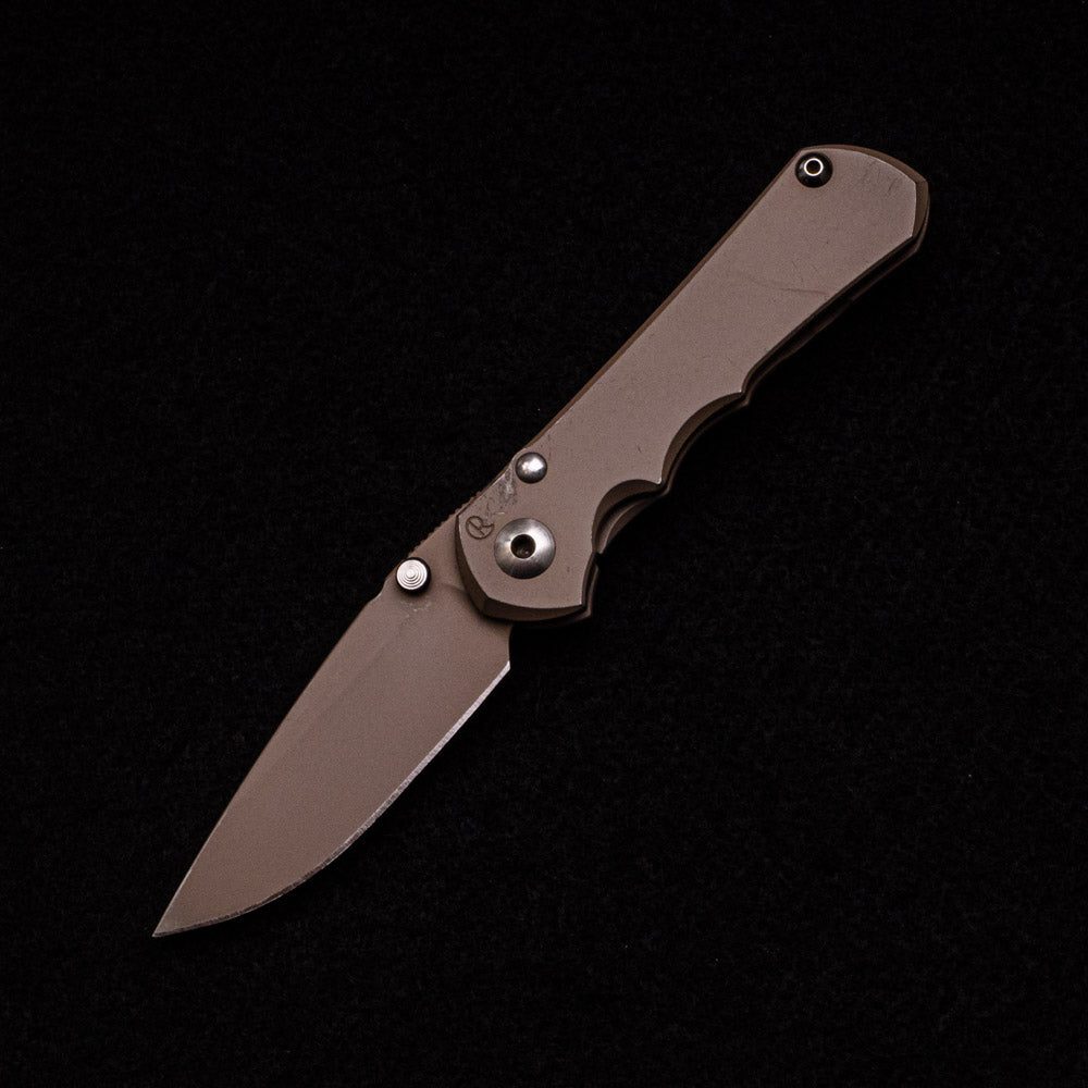 SMALL INKOSI FLAT DARK EARTH – S35VN DROP POINT BLADE